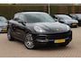 Porsche Cayenne Coupé 3.0 / 61.186 km! / Trekhaak / Camera / Panoramadak / Head-up / Luchtvering / Luxe Leder / Sportchrono / 21'' / Bose / Stuur+Stoelverwarming / Dodehoek / DAB / Cruise Control