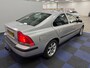 Volvo S60 2.4 / DEALER ONDERHOUDEN / AUTOMAAT / NETTE AUTO