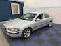 Volvo S60 2.4 / DEALER ONDERHOUDEN / AUTOMAAT / NETTE AUTO
