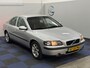 Volvo S60 2.4 / DEALER ONDERHOUDEN / AUTOMAAT / NETTE AUTO