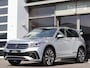 Volkswagen Tiguan 1.4 TSI 245 pk DSG eHybrid R-Line | Panorama Dak | 20'' Suzuka | ACC | Keyless | App Connect | Camera | Navigatie | Elektrische Klep |