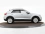 Volkswagen T-Roc 1.0 TSI 110pk Life · Camera · Apple/Android Car Play · P-Sensoren · Airco · Navigatie · 16'' Inch ·