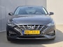 Hyundai i30 1.0 T-GDi MHEV Comfort Smart / Dealer onderhouden / Fabrieksgarantie tot 09-2028 / Navigatie d.m.v. Apple carplay/Android auto / Stuur- & Stoelverwarming / Achteruitrijcamera / Cruise control / Keyless Entry/Start / Climate control /