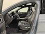 Volvo XC60 2.0 B5 R-Design / Massage / 360 camera / Luchtvering / Trekhaak / Harman&Kardon