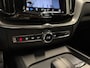 Volvo XC60 2.0 B5 R-Design / Massage / 360 camera / Luchtvering / Trekhaak / Harman&Kardon