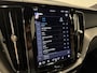 Volvo XC60 2.0 B5 R-Design / Massage / 360 camera / Luchtvering / Trekhaak / Harman&Kardon