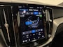 Volvo XC60 2.0 B5 R-Design / Massage / 360 camera / Luchtvering / Trekhaak / Harman&Kardon