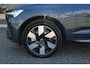 Volvo XC60 2.0 T6 Plug-in hybrid AWD Ultra Dark | Panoramadak | Voorin automatische verstelbare stoelen met geheugen | Dodehoek detectie | Trekhaak | 360 graden camera | Stoelverwarming voor- en achterin | Andriod Auto | Apple CarPlay