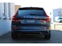 Volvo XC60 2.0 T6 Plug-in hybrid AWD Ultra Dark | Panoramadak | Voorin automatische verstelbare stoelen met geheugen | Dodehoek detectie | Trekhaak | 360 graden camera | Stoelverwarming voor- en achterin | Andriod Auto | Apple CarPlay