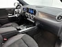Mercedes-Benz B-klasse 180 Business Solution AMG | NAVIGATIE | CAMERA | SPORTSTOELEN | STOELVERWARMING | ELEKTRISCH BEDIENBARE ACHTERKLEP