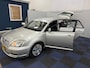 Toyota Avensis Wagon 1.8 VVTi Linea Terra / NAP / NETTE AUTO / RIJDT SCHAKELT GOED