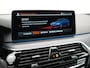 BMW 5-Serie Touring 530e M Sport PHEV 293pk Dealer O.H. | Panodak | Adaptive Cruise | 360 Camera | Harman / Kardon | Lederen Comfortzetels Memory & Verwarmd | Adaptive LED | Apple Carplay | Blis | Sfeerverlichting | Navigatie | DAB | Plug In Hybrid |