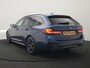 BMW 5-Serie Touring 530e M Sport PHEV 293pk Dealer O.H. | Panodak | Adaptive Cruise | 360 Camera | Harman / Kardon | Lederen Comfortzetels Memory & Verwarmd | Adaptive LED | Apple Carplay | Blis | Sfeerverlichting | Navigatie | DAB | Plug In Hybrid |