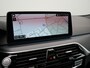 BMW 5-Serie Touring 530e M Sport PHEV 293pk Dealer O.H. | Panodak | Adaptive Cruise | 360 Camera | Harman / Kardon | Lederen Comfortzetels Memory & Verwarmd | Adaptive LED | Apple Carplay | Blis | Sfeerverlichting | Navigatie | DAB | Plug In Hybrid |