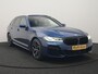 BMW 5-Serie Touring 530e M Sport PHEV 293pk Dealer O.H. | Panodak | Adaptive Cruise | 360 Camera | Harman / Kardon | Lederen Comfortzetels Memory & Verwarmd | Adaptive LED | Apple Carplay | Blis | Sfeerverlichting | Navigatie | DAB | Plug In Hybrid |