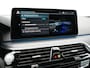 BMW 5-Serie Touring 530e M Sport PHEV 293pk Dealer O.H. | Panodak | Adaptive Cruise | 360 Camera | Harman / Kardon | Lederen Comfortzetels Memory & Verwarmd | Adaptive LED | Apple Carplay | Blis | Sfeerverlichting | Navigatie | DAB | Plug In Hybrid |