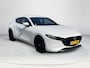 Mazda 3 2.0 e-SkyActiv-X M Hybrid 180 Luxury | Dealeronderhouden | 1e eigenaar | Automaat | Bose | Stoelgeheugen | Stoel en stuurverwarming | 360 camera | Full adaptive LED |