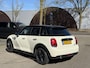 MINI Cooper Mini 1.5 Pepper VAN: 19.400,- VOOR: 17.877,- UW LENTEVOORDEEL: 1.523,- euro SUPER COMPLEET|LED|  STOELVERWARMING| APPLE CARPLAY| PARKEERSENSOREN VOOR + ACHTER| NET ONDERHOUD GEHAD, RIJKLAAR INCL. 12 MND BOVAG GARANTIE|
