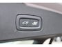 Volvo V60 T6 Plug-in hybrid AWD Plus Dark | Trekhaak | All-Season Banden | Harman/Kardon Premium Geluidssysteem | Adaptieve Cruise Control | Pilot Assist | Elektrische Achterklep | Keyless Entry | Elektrisch Verwarmbare Voorruit |Stuurverwarming | Stoelverwarming Voor- en Achter | Nappa Leder/Open Grid Textiel Bekleding | 18 Inch Lichtmetalen Velgen