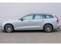 Volvo V60 T6 Plug-in hybrid AWD Plus Dark | Trekhaak | All-Season Banden | Harman/Kardon Premium Geluidssysteem | Adaptieve Cruise Control | Pilot Assist | Elektrische Achterklep | Keyless Entry | Elektrisch Verwarmbare Voorruit |Stuurverwarming | Stoelverwarming Voor- en Achter | Nappa Leder/Open Grid Textiel Bekleding | 18 Inch Lichtmetalen Velgen