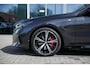 BMW 5-Serie Touring 550e xDrive | M Sportpakket Pro | Driving Assistant Professional | Panoramadak | Innovation Pack | Trekhaak | Bowers & Wilkins Surround Sound System | Parking Assistant Professional | Stoelventilatie |