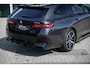 BMW 5-Serie Touring 550e xDrive | M Sportpakket Pro | Driving Assistant Professional | Panoramadak | Innovation Pack | Trekhaak | Bowers & Wilkins Surround Sound System | Parking Assistant Professional | Stoelventilatie |