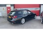BMW 3-Serie Touring 330e Business Edition Plus SPORTSTOELEN / FULL LED / SOH 89% / CARPLAY / DAB+ / CREME LEDER / STOELVERW / ELEK KOFFERKLEP / NL-AUTO