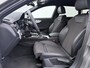 Audi A4 Avant 40 TFSI S edition Competition | S-line | Trekhaak | Stoelverwarming | 19" | Zwart Optiek |