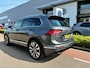 Volkswagen Tiguan 1.5 TSI ACT Highline / R-line / Panodak/ Trekhaak wegklapbaar / Navi / Carplay