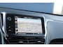 Peugeot 2008 1.2 PureTech Allure TREKHAAK - NAVIGATIE