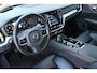 Volvo V60 2.0 T6 Twin Engine AWD Momentum Pro | Head-up display | Verwarmbaar stuurwiel | Verwarmbare voorstoelen en achterbank | 360 graden camera | Dode hoek herkenning | Adaptieve cruise controle | Keyless entrty |