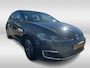 Volkswagen E-Golf e-Golf / Camera / Keyless / CarPlay / Warmtepomp / 16'' / Parkeerhulp / Stoelverwarming / DAB / ACC