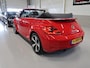 Volkswagen Beetle Cabriolet 1.2 TSI Design BMT Airco-ecc Fender Extra meters NL-auto Navigatie PDC NAP Elektrische kap 18 inch Twister velgen Nieuwe remmen achter boekjes aanwezig