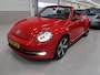 Volkswagen Beetle Cabriolet 1.2 TSI Design BMT Airco-ecc Fender Extra meters NL-auto Navigatie PDC NAP Elektrische kap 18 inch Twister velgen Nieuwe remmen achter boekjes aanwezig