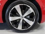 Volkswagen Beetle Cabriolet 1.2 TSI Design BMT Airco-ecc Fender Extra meters NL-auto Navigatie PDC NAP Elektrische kap 18 inch Twister velgen Nieuwe remmen achter boekjes aanwezig