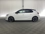Opel Corsa-e Ultimate 3 fase 50 kWh | CarPlay | Pano dak | Stoel Massage | Sport Stoelen | Navi | DAB |