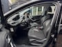 Peugeot 2008 1.2 PureTech Allure | Automaat | Trekhaak | Distributieriem vervangen| Parkeersensoren | Climate Control