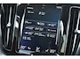 Volvo XC60 2.0 T8 Twin Engine AWD R-Design | Pano-dak | Trekhaak | Camera |