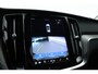 Volvo V60 2.0 T6 Plug-in hybrid AWD Plus Dark | Stoel 4 & Stuur Verwarming | achteruitrijcamera | Memory | 19" |