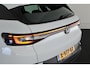 Volkswagen ID.4 Pure 52 kWh SOH 92% Trekhaak Navigatie Parkeersensoren Adaptive Cruise Apple CarPlay/Android Auto