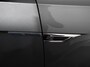 Volkswagen T-Roc 1.5 TSI DSG R-Line + Design pakket Black Automaat Panorama dak Navigatie Apple Carplay/Android Auto Climate control LED Adaptieve cruise control