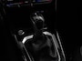 Volkswagen T-Roc 1.5 TSI DSG R-Line + Design pakket Black Automaat Panorama dak Navigatie Apple Carplay/Android Auto Climate control LED Adaptieve cruise control