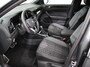 Volkswagen T-Roc 1.5 TSI DSG R-Line + Design pakket Black Automaat Panorama dak Navigatie Apple Carplay/Android Auto Climate control LED Adaptieve cruise control