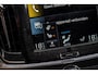 Volvo V90 2.0 T8 Plug-in Hybrid AWD R-Design | PHEV | Trekhaak | Panoramadak | Head-up Display | Harman Kardon Audio | 360 Graden Camera | Elektrisch Verstelbare Voorstoelen | Keyless Entry | BLIS | Cruise Control Adaptief | Navigatie | Apple Carplay | Android Auto