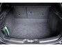 Volvo V40 T3 R-Design | Trekhaak | Parkeercamera | Navigatie | Parkeersensoren voor + achter | Stoelverwarming | 17'' Lichtmetalen velgen | Dealer onderhouden | All Season banden |
