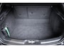 Volvo V40 T3 R-Design | Parkeercamera | Navigatie | Parkeersensoren voor + achter | Stoelverwarming | 17'' Lichtmetalen velgen | Dealer onderhouden | Trekhaak | All Season banden |