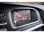 Volvo V40 T3 R-Design | Parkeercamera | Navigatie | Parkeersensoren voor + achter | Stoelverwarming | 17'' Lichtmetalen velgen | Dealer onderhouden | Trekhaak | All Season banden |