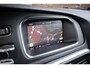Volvo V40 T3 R-Design | Parkeercamera | Navigatie | Parkeersensoren voor + achter | Stoelverwarming | 17'' Lichtmetalen velgen | Dealer onderhouden | Trekhaak | All Season banden |