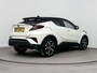 Toyota C-HR / C-HR+ 1.8 Hybrid Bi-Tone Plus | Leder | Origineel NL | Navigatie | Dodehoek detectie | JBL | Stoel-/stuurverwarming | Full LED | Parkeersensoren voor/achter | Keyless | Adaptive Cruise | Clima | 18 inch