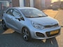 Kia Rio 1.4 CVVT Comfort Pack 109PK 5 DEURS! AIRCO l 17'LMV l MTF-STUUR l ELEK PAKKET! DEALER OH l TOPSTAAT! NIEUWE APK!